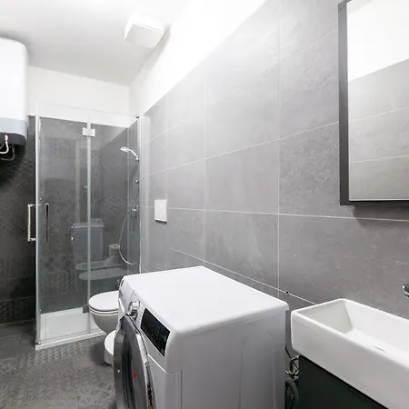 Botique • Center Wifi Apartman Trieszt