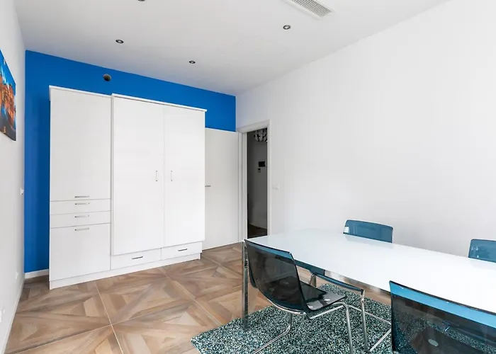 Botique • Center Wifi * Trieste